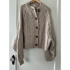 Balloon sleeve cable knit cardigan